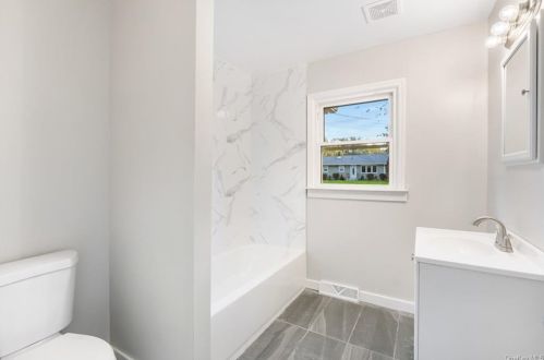 209 Centerville Rd, Middletown NY 10940-8454 exterior