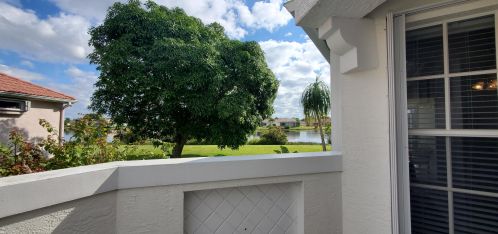 689 Treasure Cv, Fort Pierce FL 34986-3438 exterior