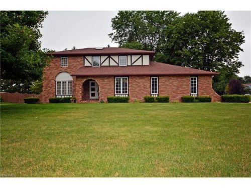 5729 Foxboro Ave, Canton, OH 44718-1325