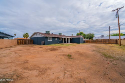 3002 54 Ave, Phoenix AZ 85031-1108 exterior