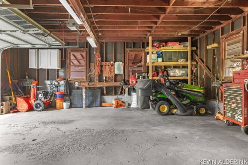 5482 Ravine Rd, Kalamazoo MI 49009-9002 exterior