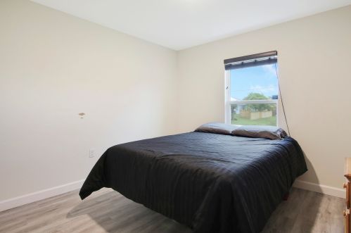 275 Ridgecrest Dr, Fort Pierce FL  34953-8305 exterior