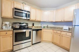 151 Michigan Ave, Chicago IL  60601-7506 exterior