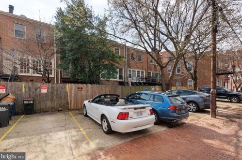 1737 Corcoran St, Washington DC 20009-2471 exterior