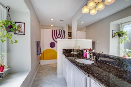 3249 Chapel Downs Dr, Dallas TX  75229-5836 exterior