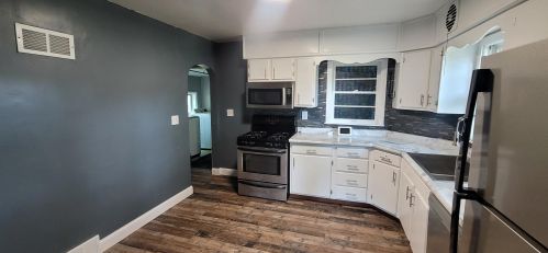 115 Grant Ave, Three Rivers, MI 49093-2255