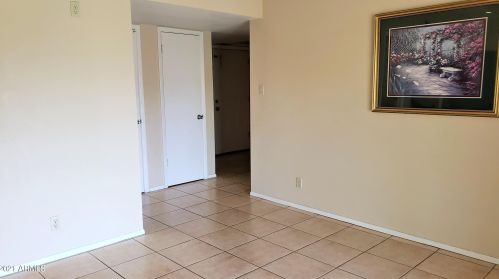 2201 Corrine Dr, Phoenix AZ 85032-7337 exterior