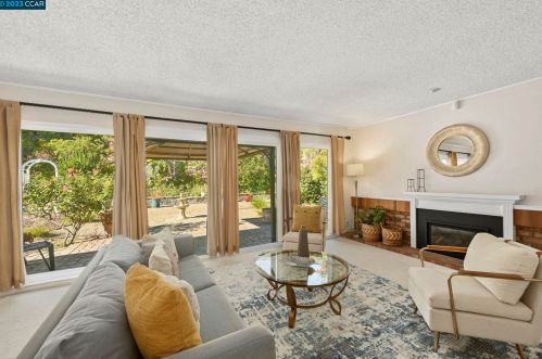 1985 Morello Ave, Concord, CA 94523-1735