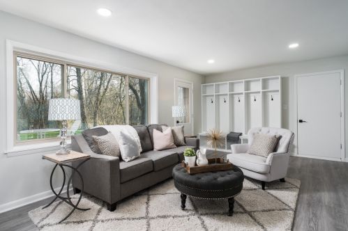 229 Bergen Dr, Milwaukee WI  53217-2308 exterior