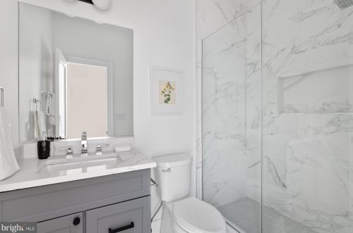 5805 Beech Ave, Bethesda MD  20817-3407 exterior