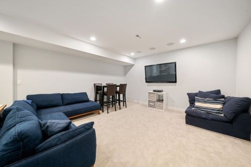 697 Parkside Ave, Elmhurst IL 60126-5029 exterior