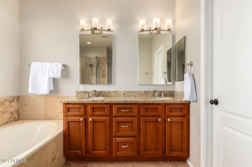 16420 16 Ln, Phoenix AZ 85045-0815 exterior