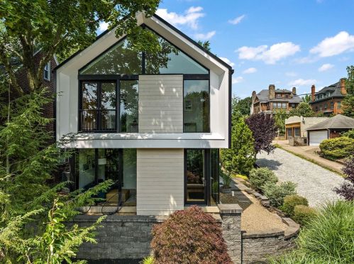 6338 Bryant St, Pittsburgh PA  15206-1703 exterior