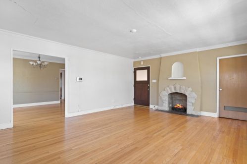 2177 69, Milwaukee WI 53213-1925 exterior