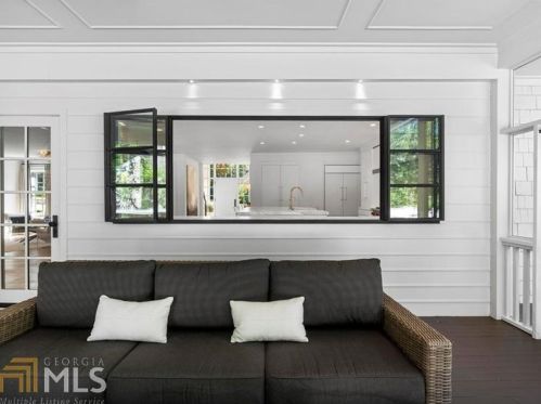 2312 Montview Dr, Atlanta GA 30305-4071 exterior