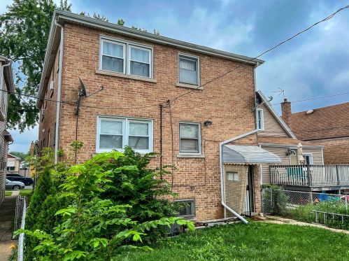 6042 Kildare Ave, Chicago IL 60629-4903 exterior