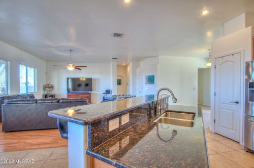 7017 Cottontail Run Ave, Tucson AZ 85756-3064 exterior