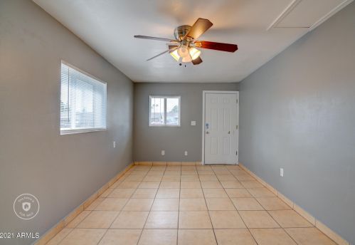 11041 18 Dr, Phoenix AZ 85007-2433 exterior