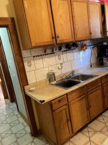 6207 Whipple St, Chicago IL 60659-1418 exterior