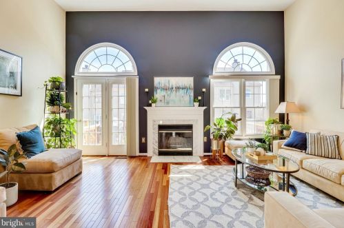 7041 Chesley Search Way, Alexandria VA 22315-4754 exterior