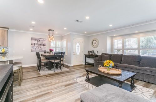 18030 Canehill Ave, Bellflower CA 90706-7147 exterior