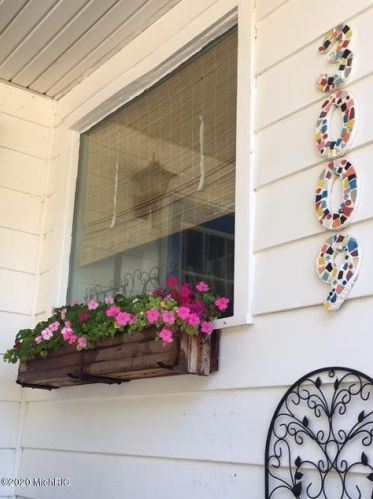 3009 Parkview Ave, Kalamazoo, MI 49008-2609