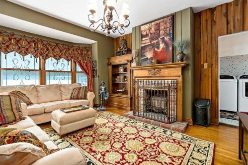 654 Bower Hill Rd, Pittsburgh PA 15243-2040 exterior