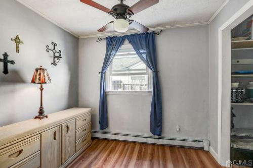 195 Austin Ave, Old Bridge NJ  08857-1164 exterior