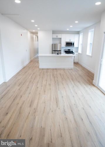 1500 Dickinson St, Philadelphia PA 19146-4757 exterior