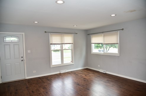 1524 Berwick Blvd, Waukegan IL 60085-1519 exterior