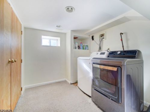 6 Dogwood Ter, Livingston NJ 07039 exterior