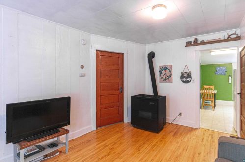 107 Harvey St, Ely MN 55731-1147 exterior