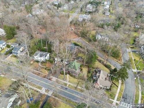 137 Haworth Dr, Haworth NJ 07641-1540 exterior