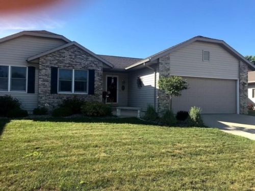 2346 Virginia Dr, Manitowoc, WI 54220-1181