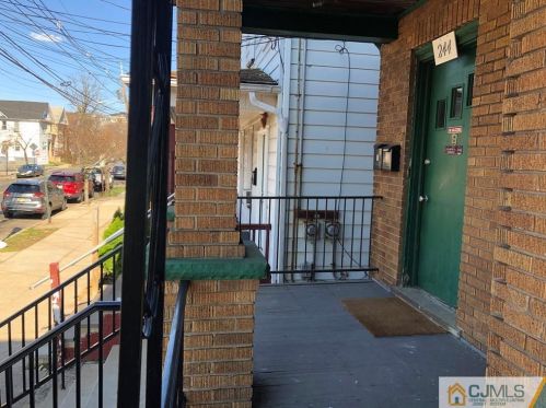 244 Hamilton St, New Brunswick NJ 08901-2206 exterior