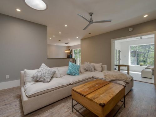 4830 Canyonbend Cir, Austin TX  78735-6605 exterior