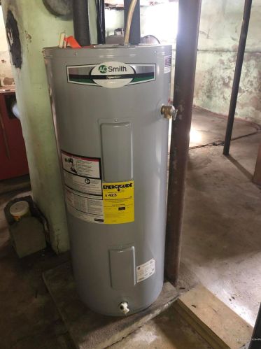 52 Newton St, Portland ME 04103-1525 exterior