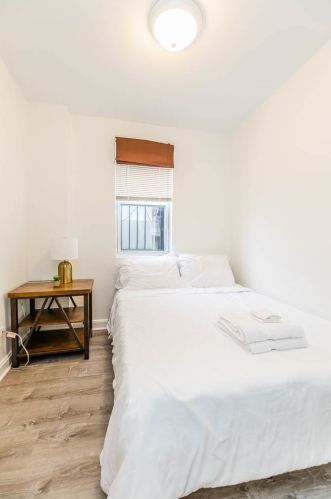 938 Noble St, Chicago IL  60642-5303 exterior