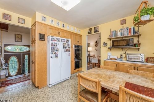 85 Bound Brk Rd, Parsippany NJ 07054-2534 exterior