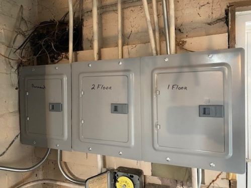 4624 Central Ave, Chicago IL 60630-3306 exterior