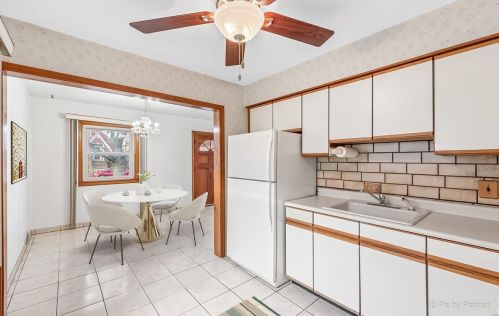 5431 Newcastle Ave, Chicago IL 60638-2303 exterior