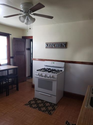 3870 22 St, Milwaukee WI 53206-1460 exterior