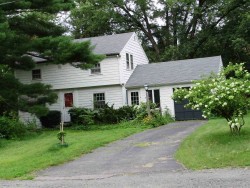 15 Belmore Park, Newton, MA 02462-1503