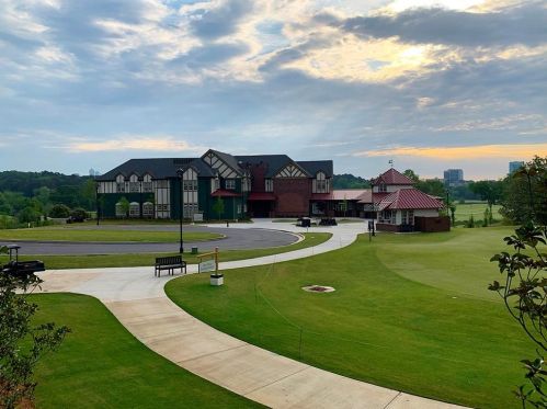 50 Biscayne Dr, Atlanta GA 30309-1078 exterior