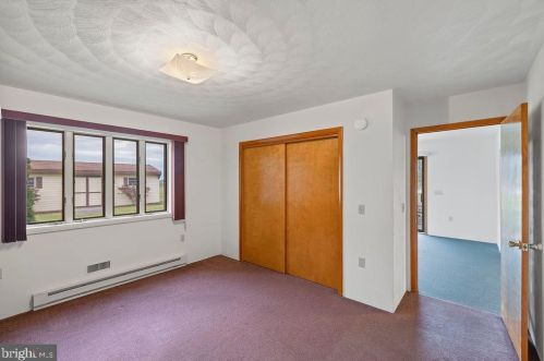 106 Lee Ann Ct, Hanover PA 17331-9560 exterior