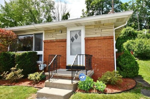 1654 Hollyrood Rd, Pittsburgh, PA 15227-3725