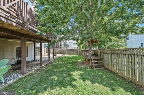 10907 Lamplighter Ln, Rockville MD 20854-2763 exterior