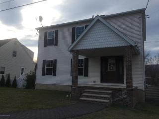 1010 Claire Dr, Scranton PA  18517-2044 exterior