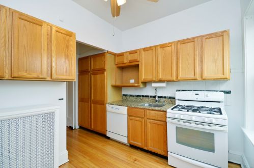 6211 Greenview Ave, Chicago IL  60660-1822 exterior