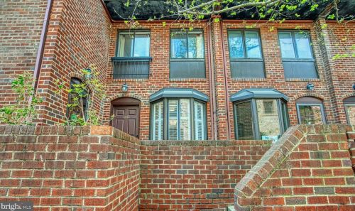 3246 Grace St, Washington, DC 20007-3631